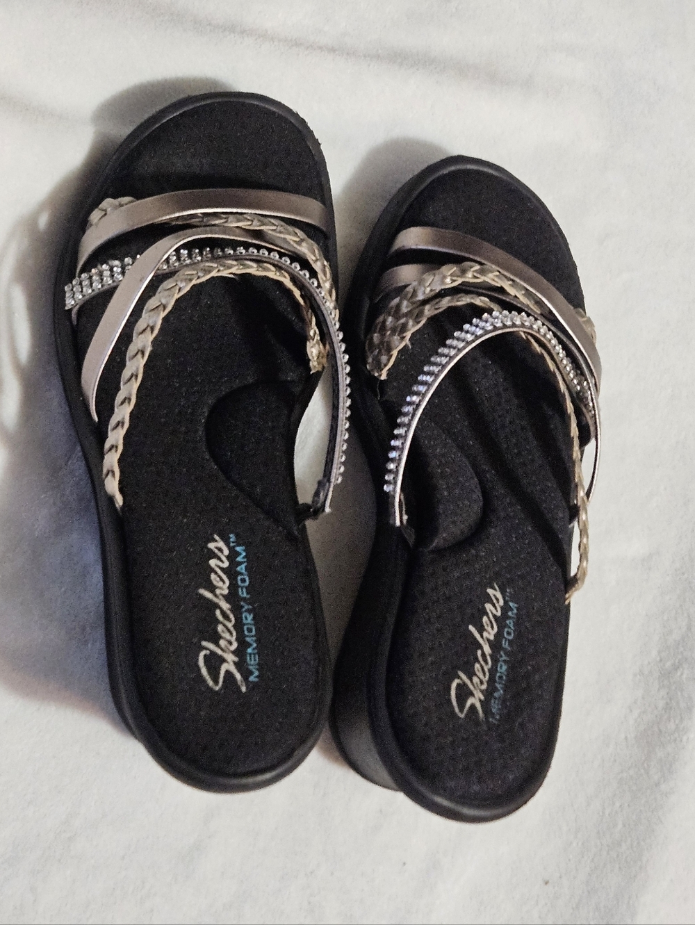 Skechers Black Slip-On Memory Foam Sandals with Metallic Braided Straps Sz9